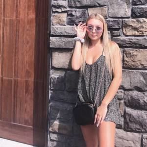 Meet your Posher, Alyssa